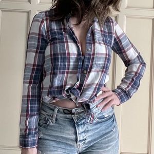 DONATING ON 2/1/23 |  AE EUC Lightweight Plaid Button Down Shirt Boyfriend